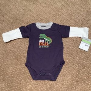 NWT Carter’s long sleeve onesie. Size 3 months